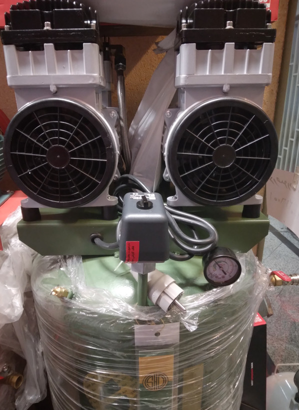 کمپرسور ۲۵۰ لیتری ایستاده چهار سیلندر سایلنت تکنو صنعت مدل 3000w