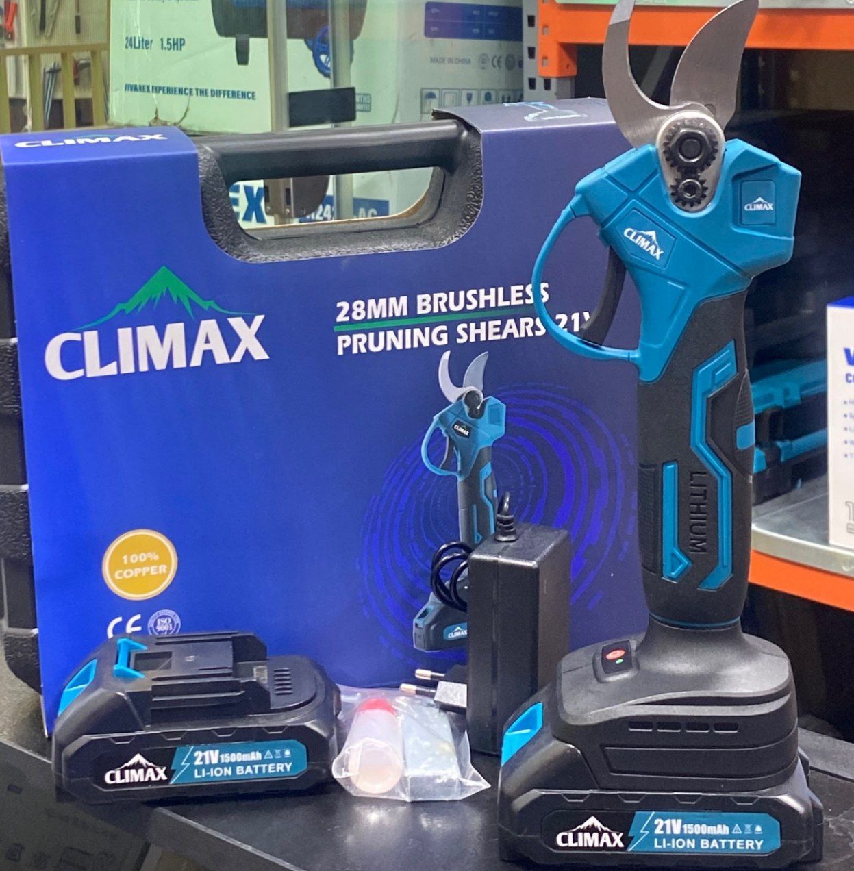 قیچی شارژی باغبانی ۲۱ ولت براشلس دو باتری کلیمکس مدل climax