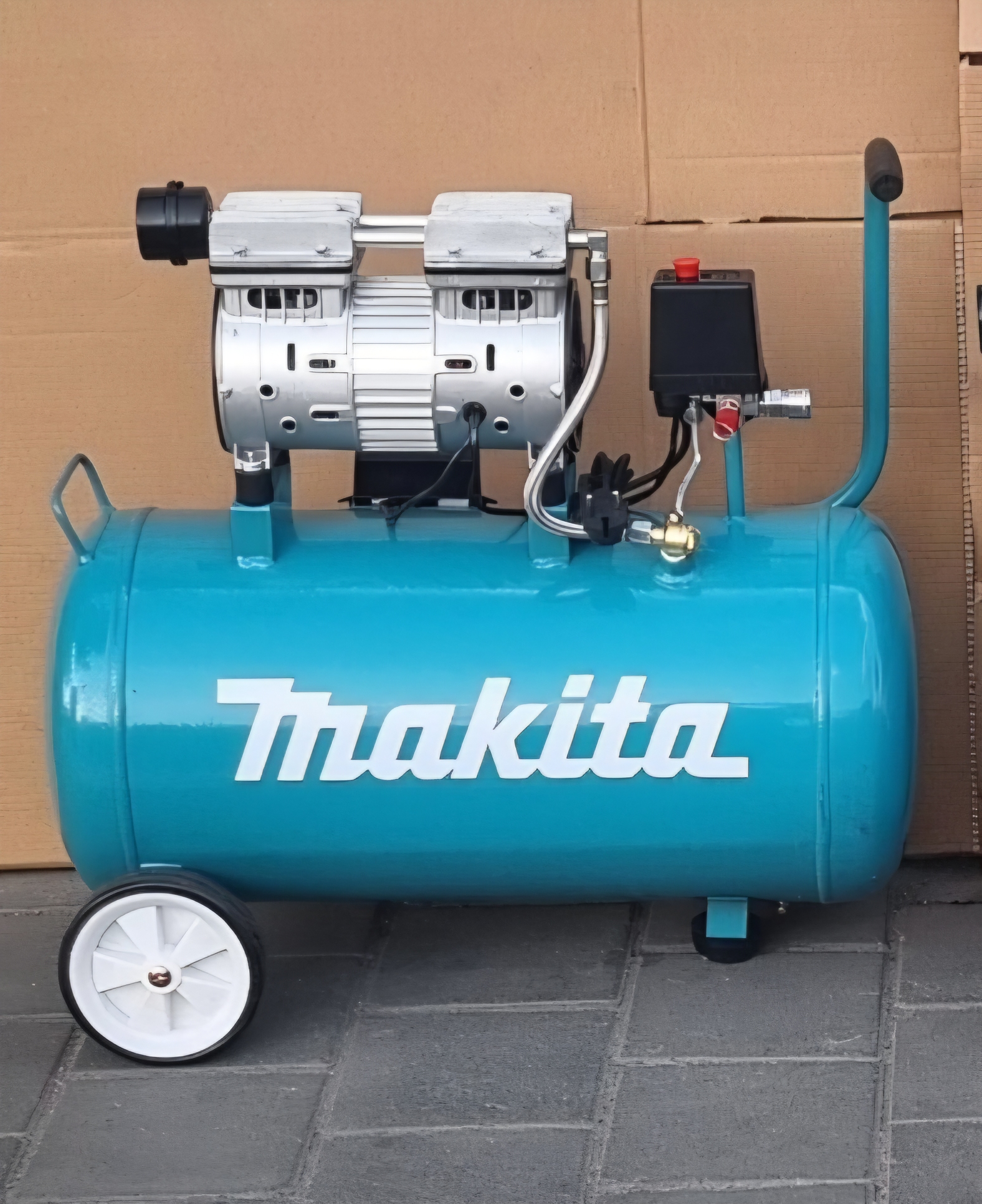 کمپرسورباد ۵۰ لیتری سایلنت ۱۴۰۰ وات توربو طرح ماکیتا مدل MK50